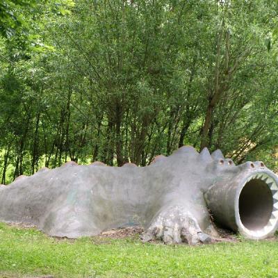 Krabbelröhre in Gestalt eines Krokodils