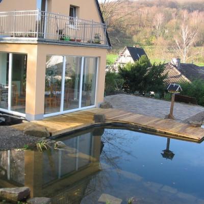 Holzterrasse aus Robinienhartholz